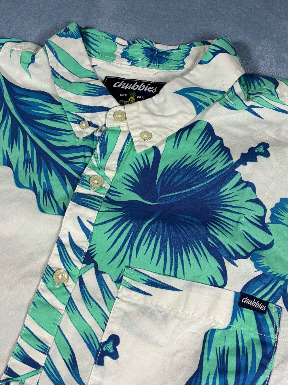 Chubbies Men's White Blue Green Tropical Button-Up Shirt XL